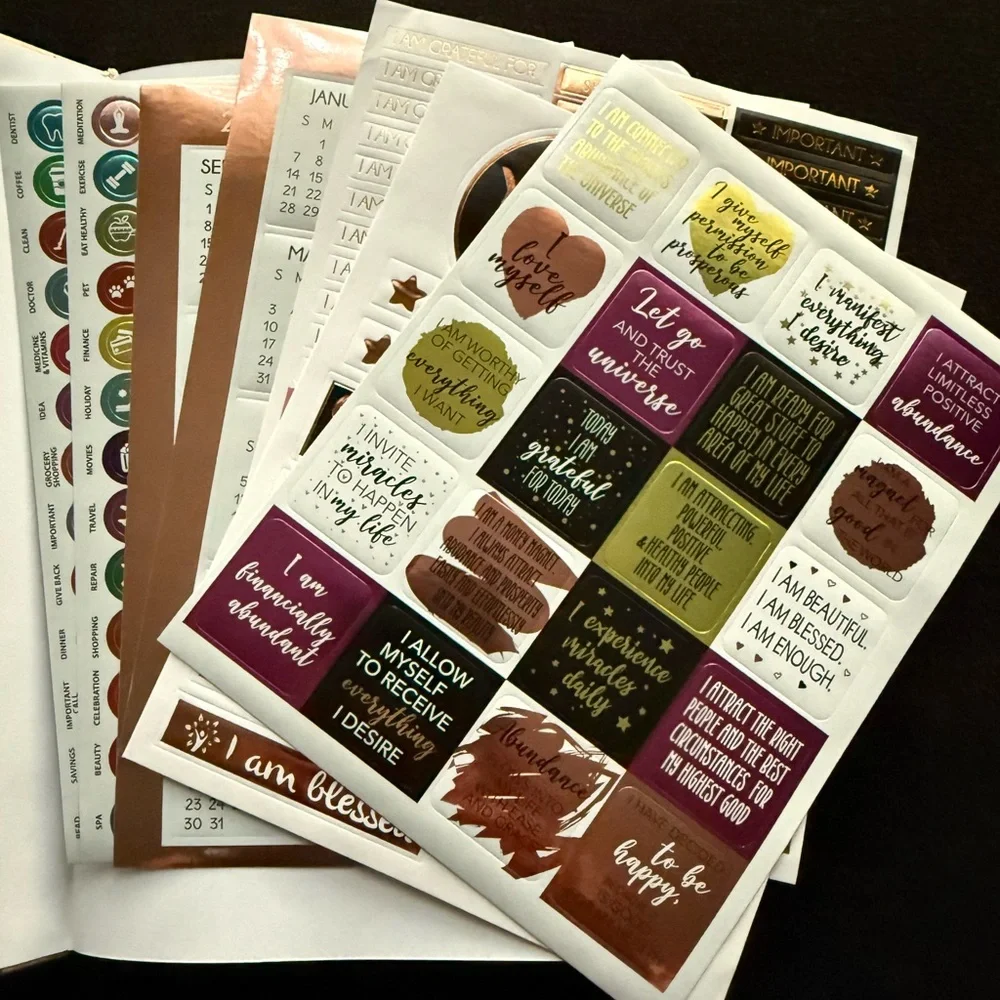 2025 Dated Planner * Law of attraction Premium Planner *